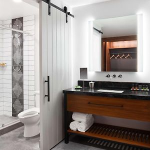 Premium King Room